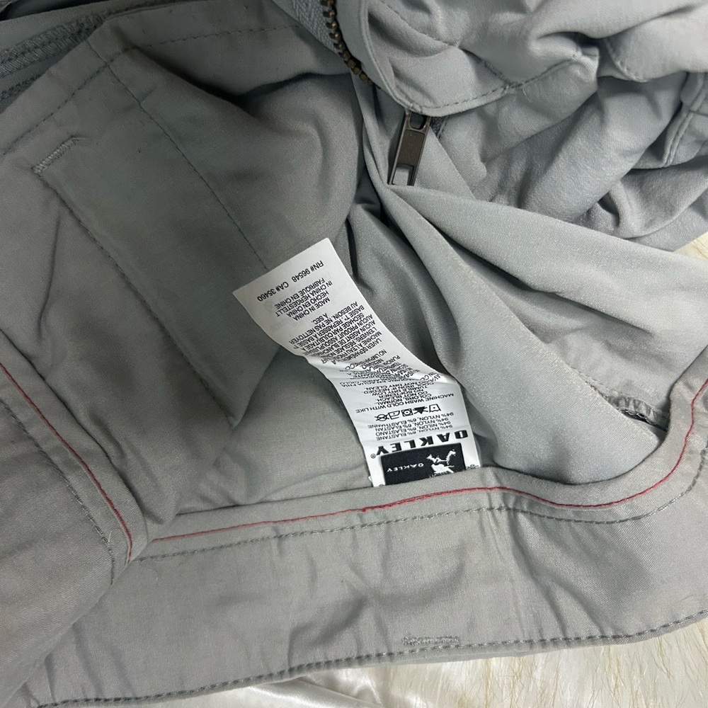 Oakley Gray Casual Wear Pants - Picture 4 of 5